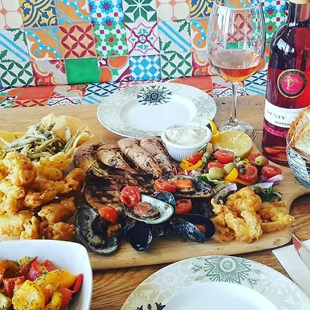 Sunshine Court ベッド・アンド・ブレックファスト