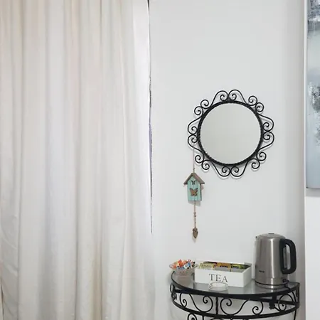 Sunshine Court Bed & Breakfast 4*