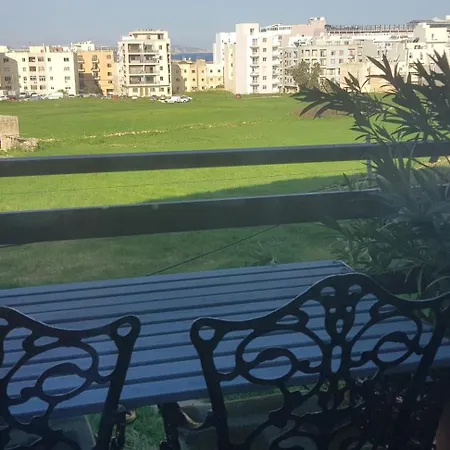 Bed & Breakfast Sunshine Court 4*