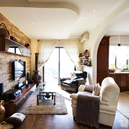 Sunshine Court セント・ポールズ・ベイ