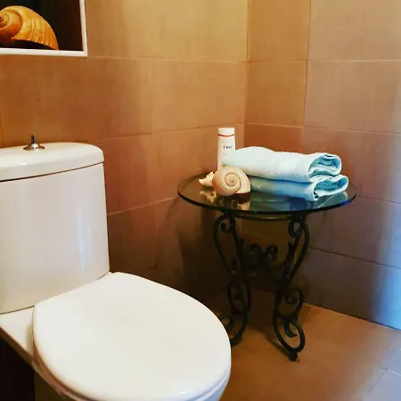 Sunshine Court セント・ポールズ・ベイ