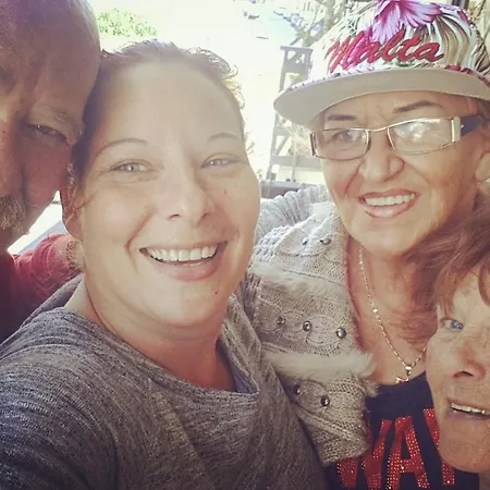 B&B Sunshine Court 4*