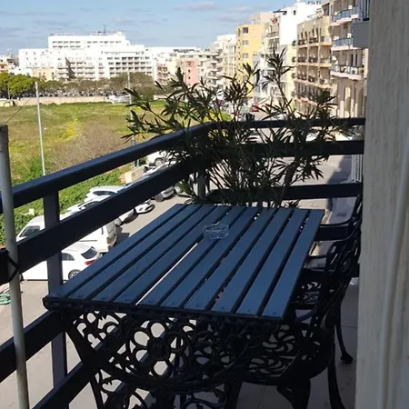 فندق مبيت وإفطار Sunshine Court
