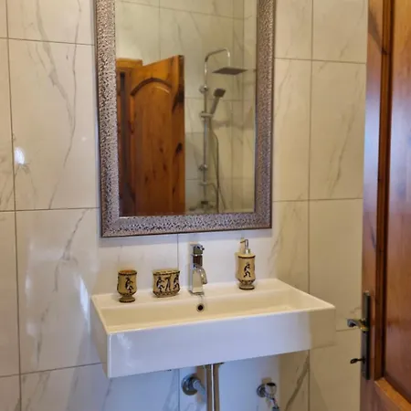 Nocleg ze śniadaniem Sunshine Court 4*